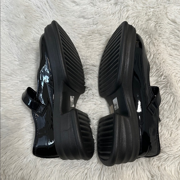 ❤️ NWT Amazon Fashion Girls Dress Shoes - Picture 3 of 4